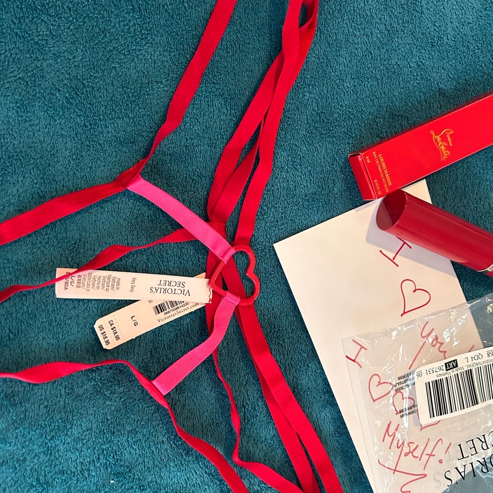 VS / latest 😈❤️!NEWEST / L…wear with low cargos or jeans AND B UNAPOLOGETIC!